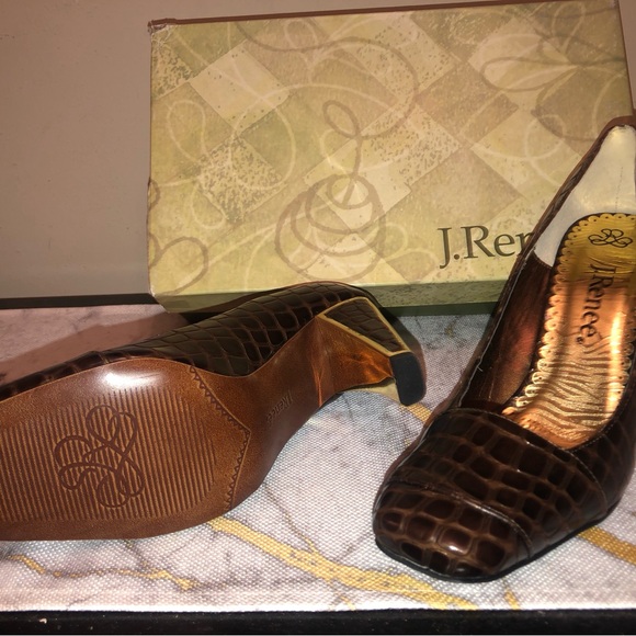 J Renee Matte Croc; nice and classy for the workplace; very comfortable - Picture 11 of 14